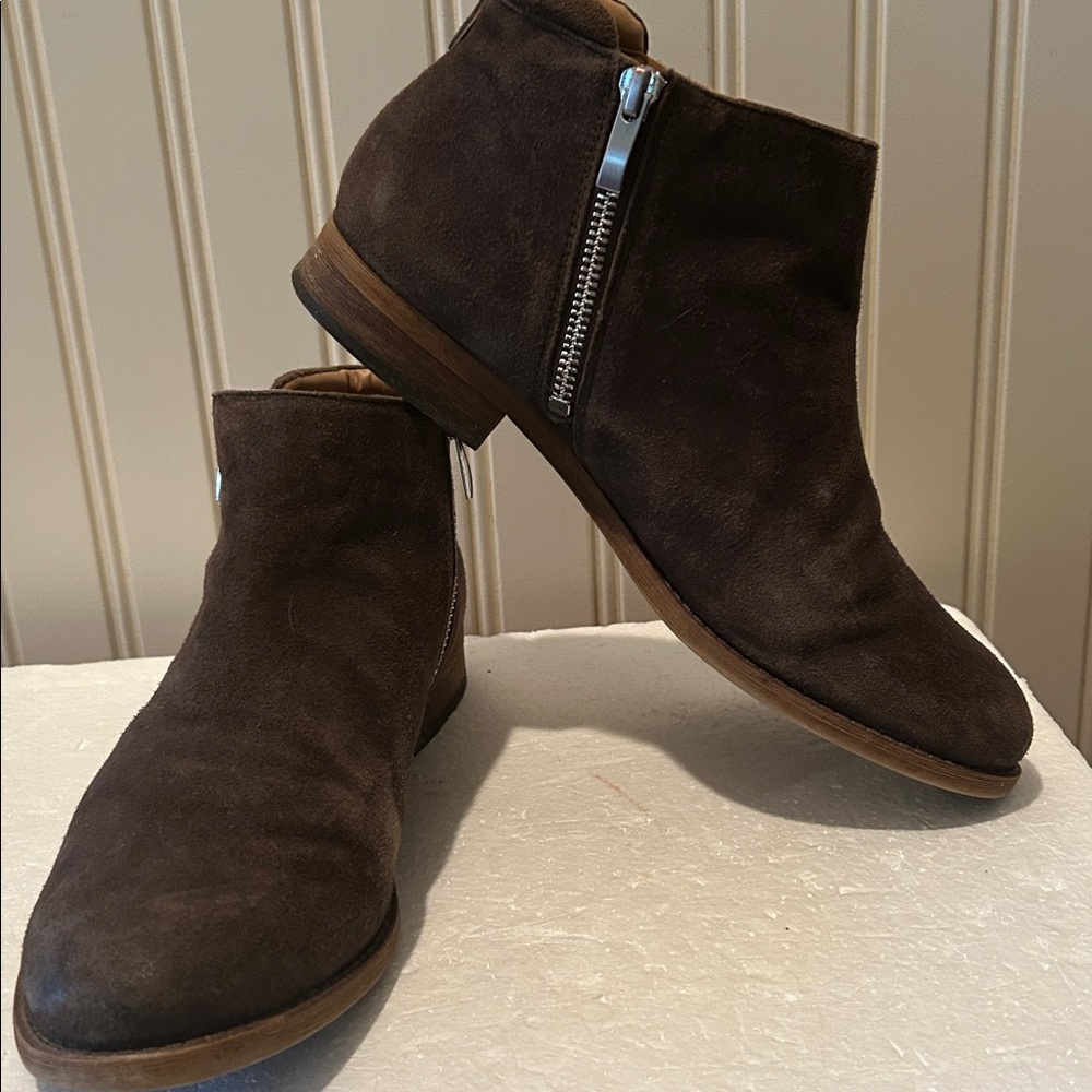 Franco Sarto women suede Keegan Brown ZipUp sides Ankle Flat Boots Bootie size 9